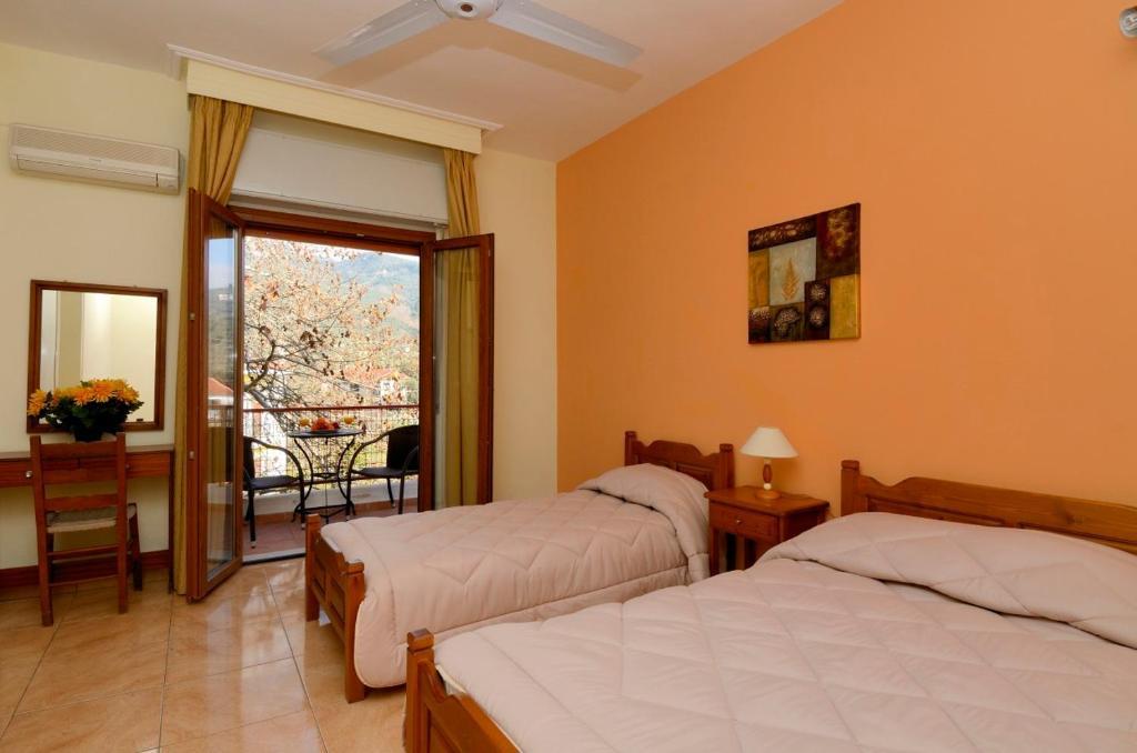 Izela Hotel Кала-Нера Экстерьер фото